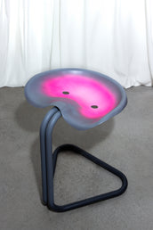 The Alien Stool 2 - Grey pink
