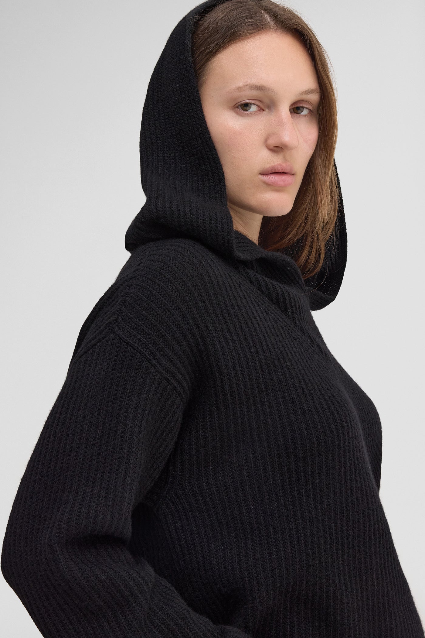KNITTED HOODIE