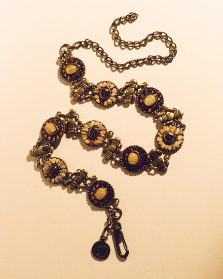 Vintage Finds. Late Summer.

Unique vintage jewellery and accessories, selected by Maccapani.