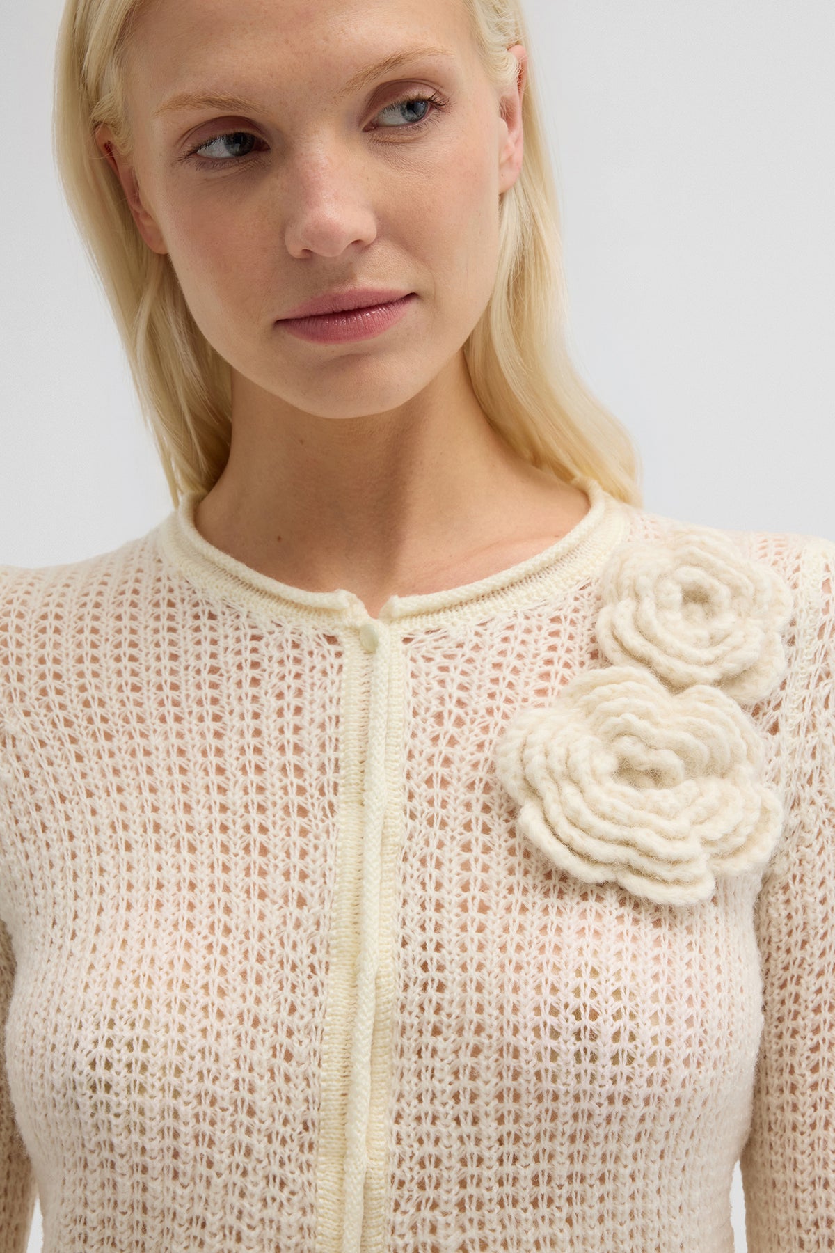 WINTER LACE CARDIGAN