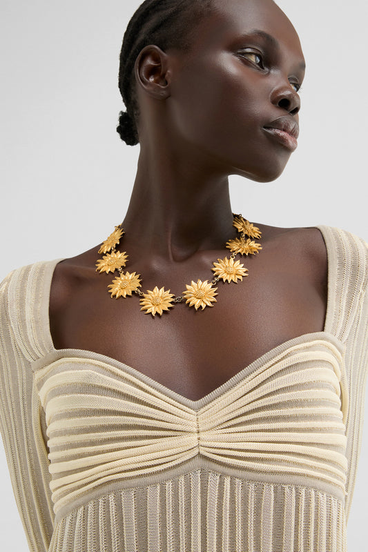 GOLDEN DAISY NECKLACE