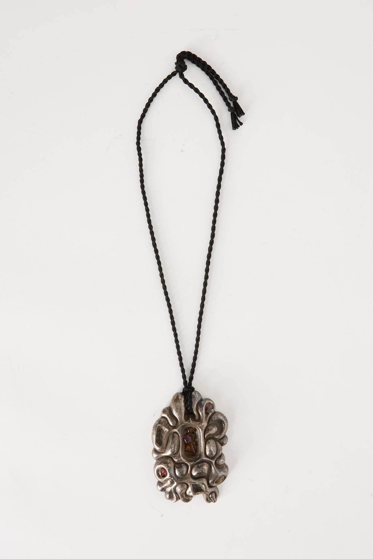 VINTAGE TRANSLUCENT - NECKLACE